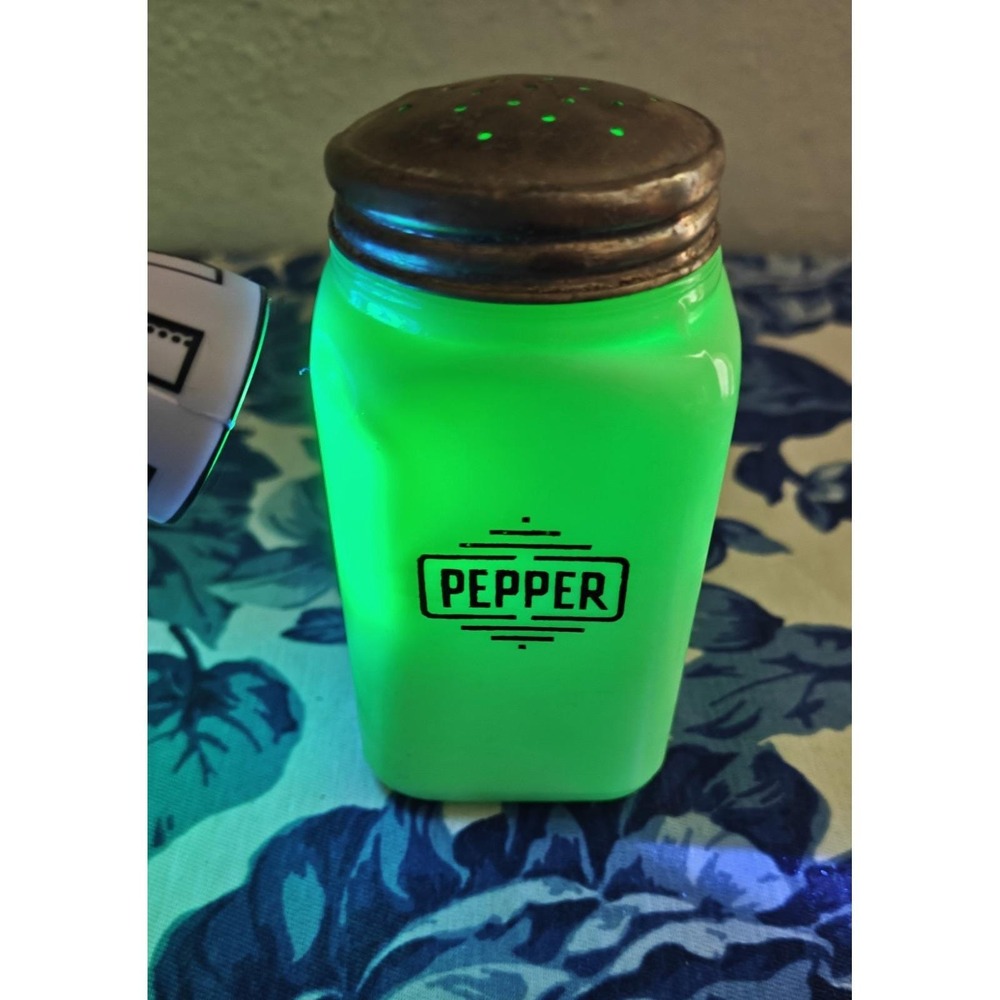 Vintage McKEE Jadite Square Range Shaker Small Box Pepper Shaker Jadeite Glows!
